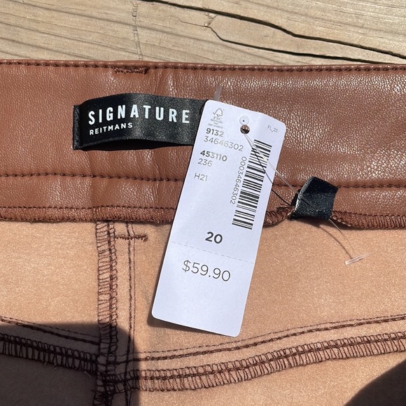 Faux brown leather pants - Picture 2 of 3